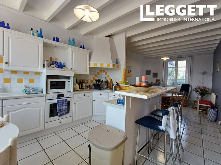 Image No.6-4 Bed House for sale