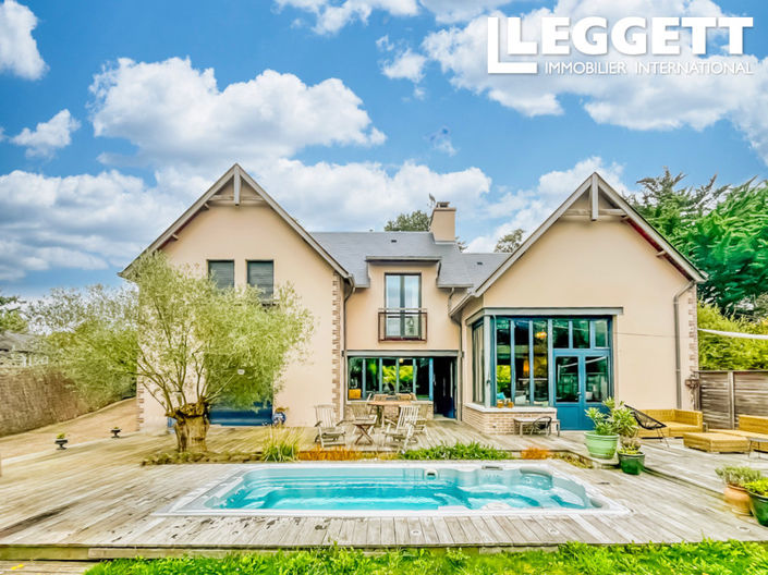 Image No.1-4 Bed House for sale