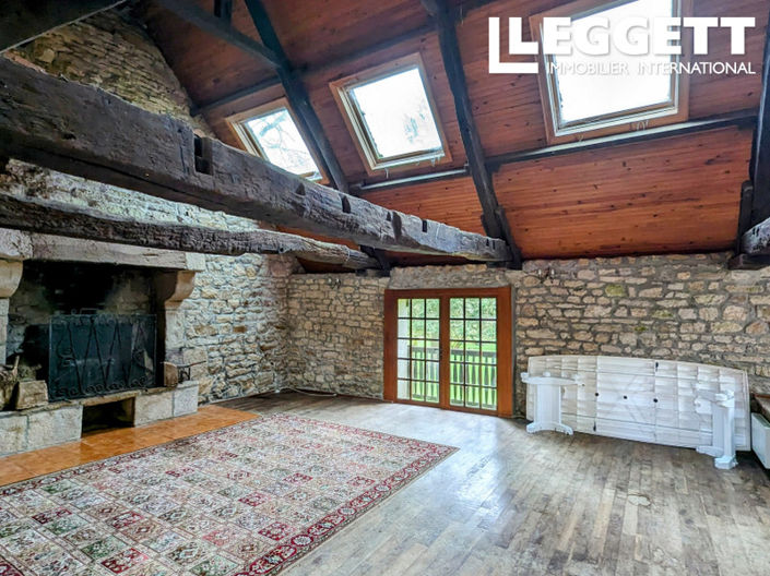 Image No.10-3 Bed House for sale