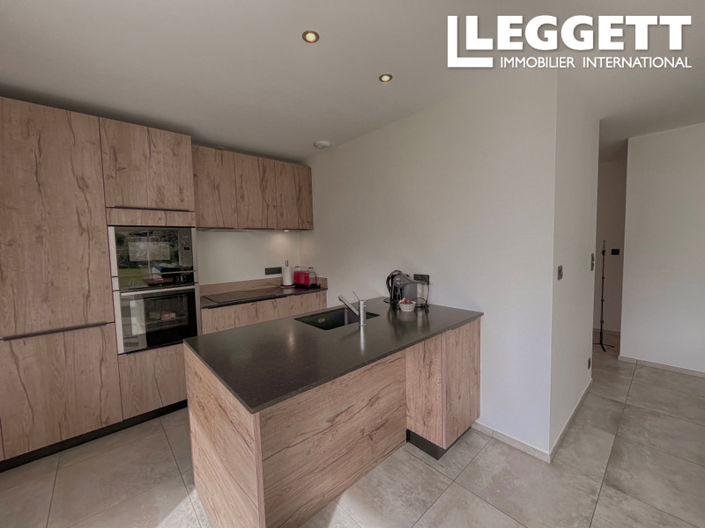 Image No.5-5 Bed House for sale