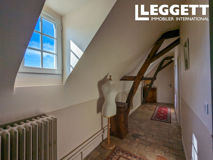 Image No.6-5 Bed House for sale