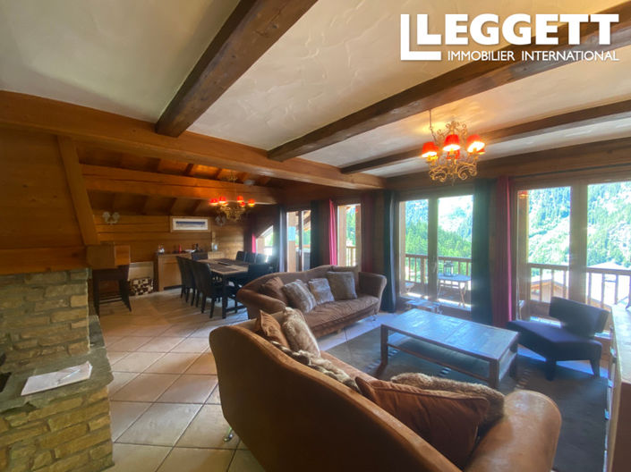 Image No.6-5 Bed House for sale