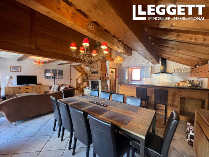 Image No.7-5 Bed House for sale