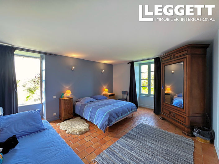 Image No.7-4 Bed House for sale