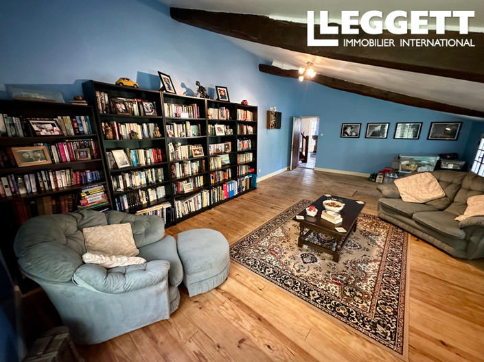 Image No.6-4 Bed House for sale