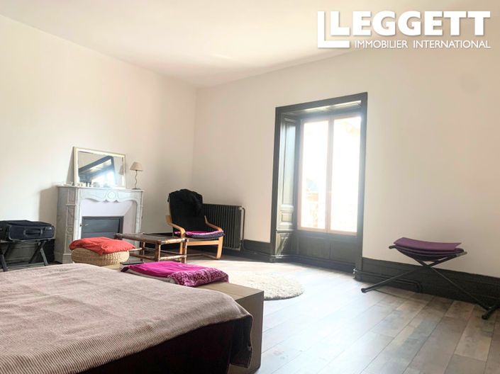 Image No.7-4 Bed House for sale