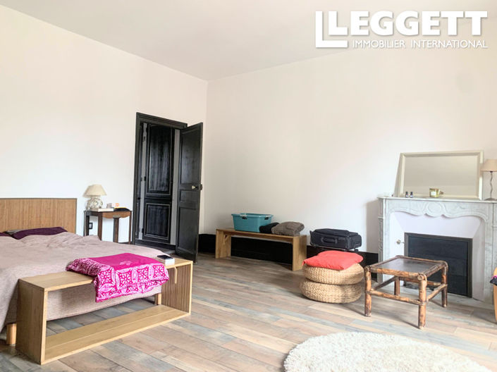 Image No.10-4 Bed House for sale