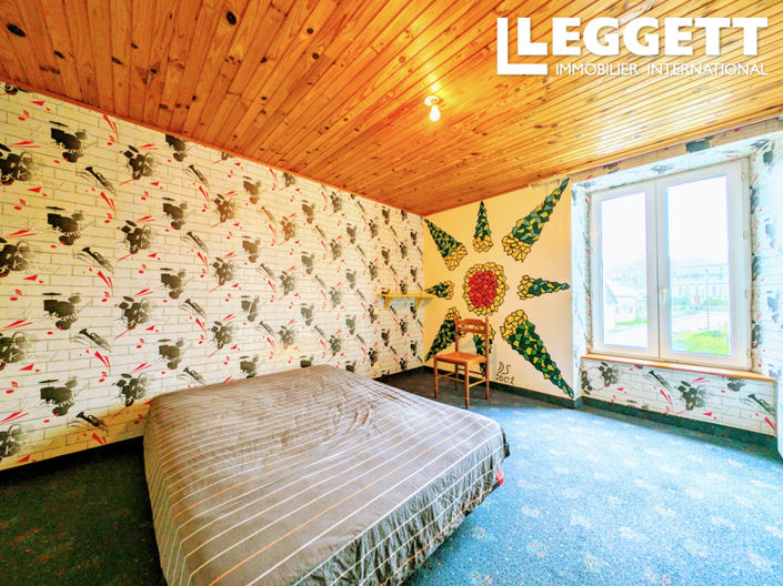 Image No.9-4 Bed House for sale