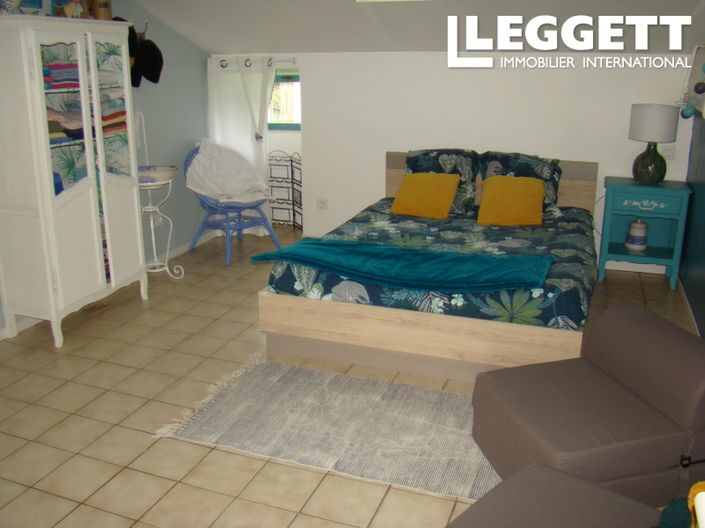 Image No.9-3 Bed House for sale