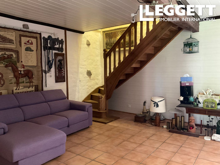 Image No.6-5 Bed House for sale