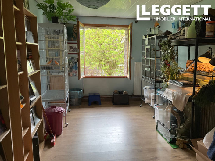 Image No.9-5 Bed House for sale