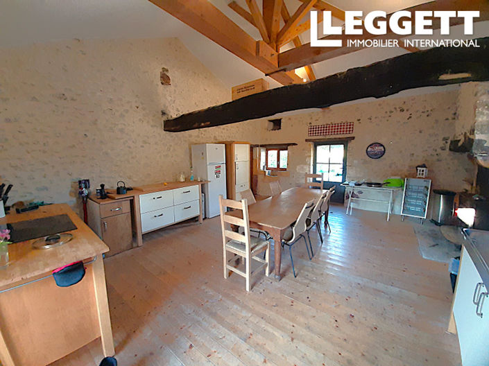 Image No.2-4 Bed House for sale