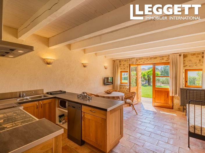 Image No.8-12 Bed House for sale