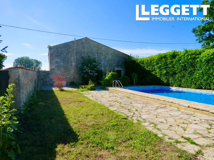 Image No.10-8 Bed House for sale