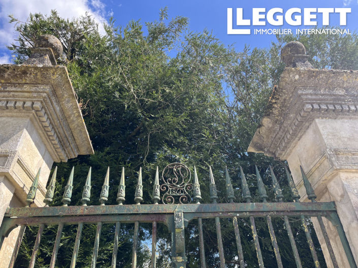 Image No.10-5 Bed House for sale