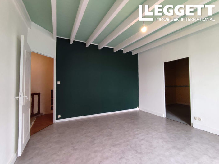 Image No.8-3 Bed House for sale