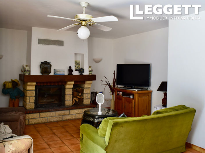 Image No.4-6 Bed House for sale