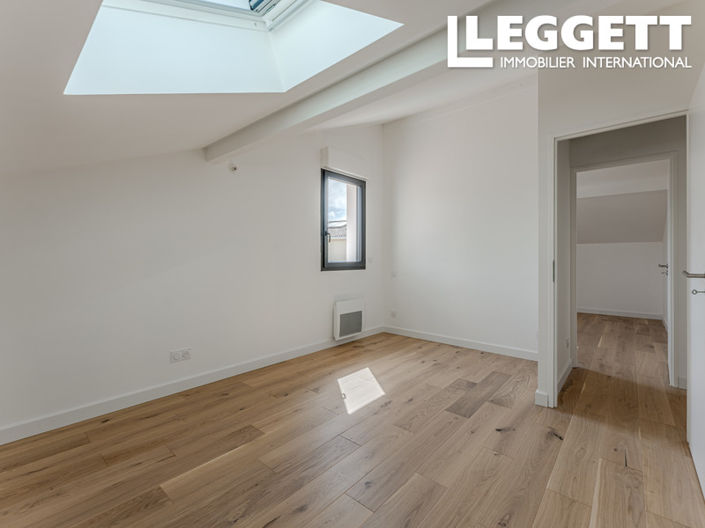 Image No.9-3 Bed House for sale