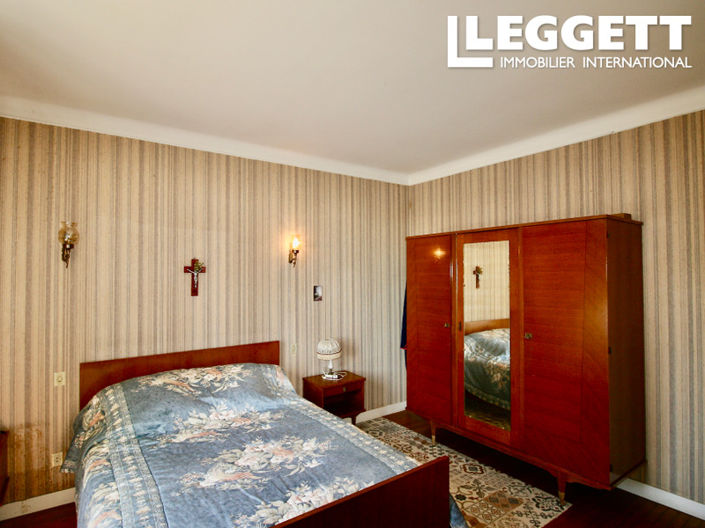 Image No.7-4 Bed House for sale