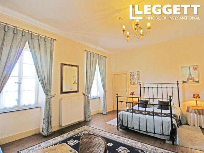 Image No.5-9 Bed House for sale