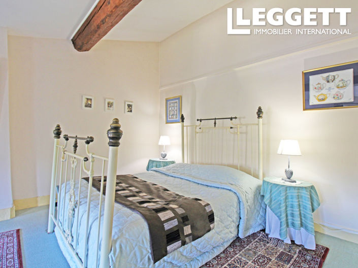 Image No.6-9 Bed House for sale