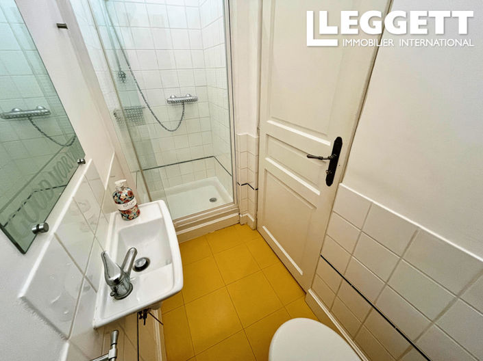 Image No.10-3 Bed House for sale