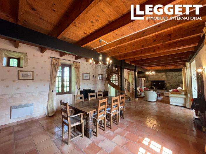 Image No.9-5 Bed House for sale