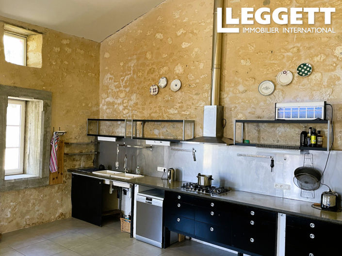 Image No.6-4 Bed House for sale