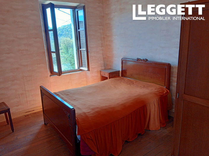 Image No.6-4 Bed House for sale