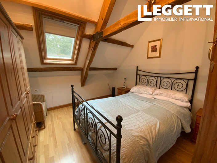 Image No.8-9 Bed House for sale