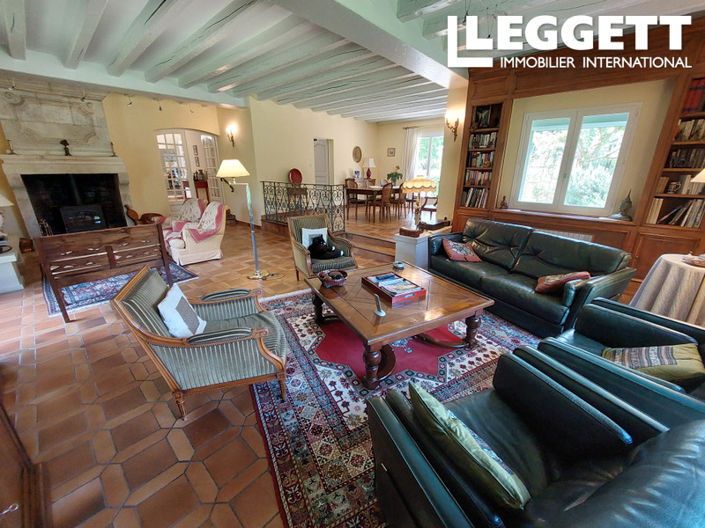 Image No.6-7 Bed House for sale