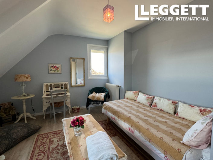 Image No.9-4 Bed House for sale