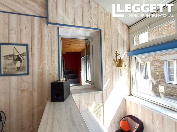 Image No.9-4 Bed House for sale