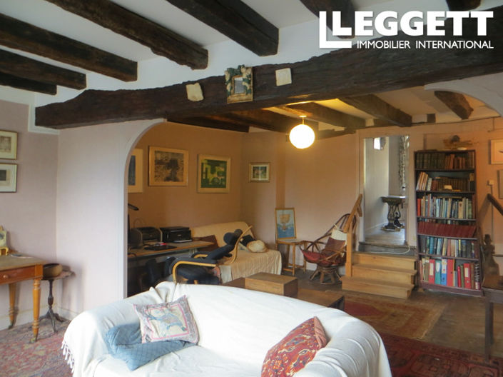 Image No.10-5 Bed House for sale