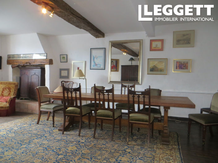 Image No.8-5 Bed House for sale