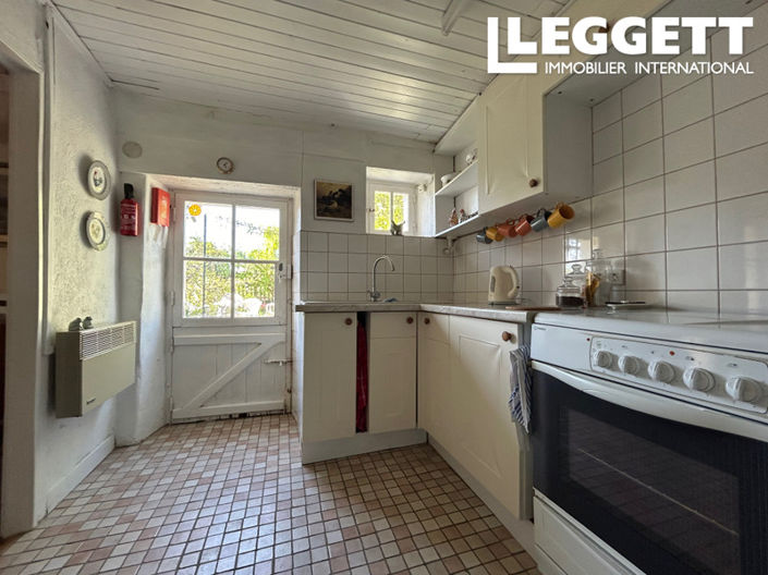 Image No.5-2 Bed House for sale