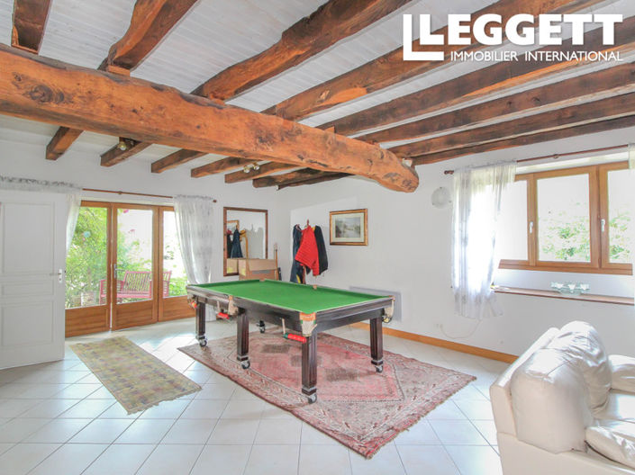 Image No.5-9 Bed House for sale