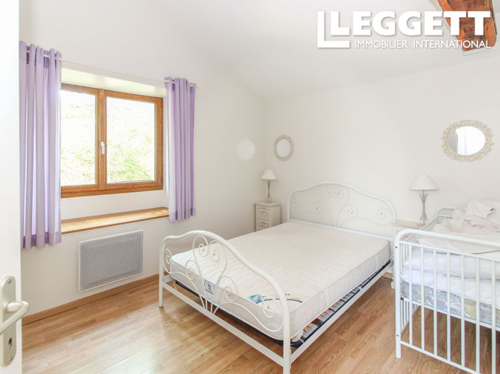 Image No.9-9 Bed House for sale