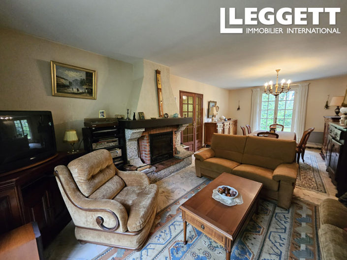 Image No.8-3 Bed House for sale