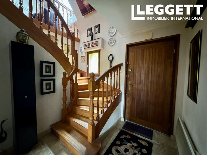 Image No.9-5 Bed House for sale