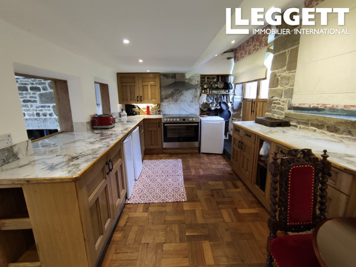 Image No.3-5 Bed House for sale