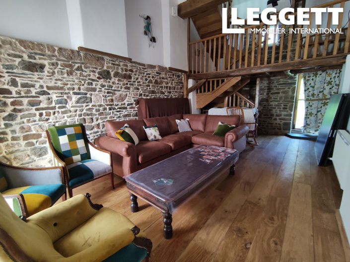 Image No.8-5 Bed House for sale