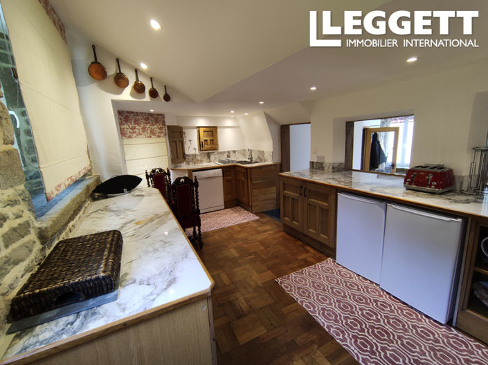 Image No.9-5 Bed House for sale