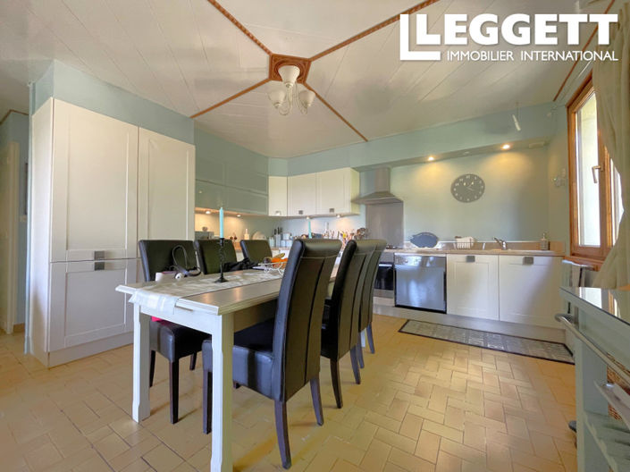 Image No.5-4 Bed House for sale