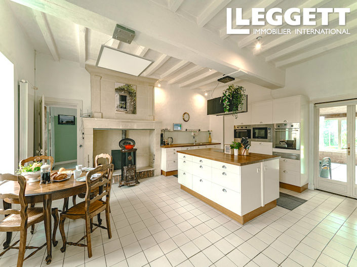 Image No.5-9 Bed Chateaux for sale