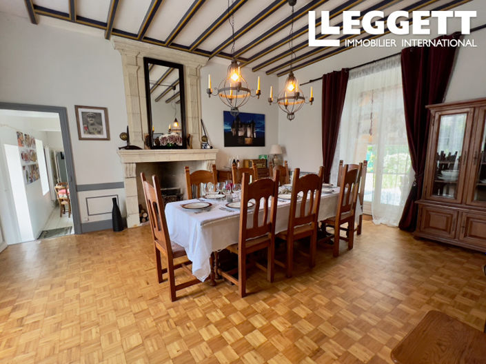 Image No.6-9 Bed Chateaux for sale