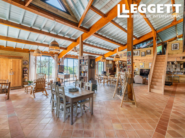 Image No.4-16 Bed Chateaux for sale