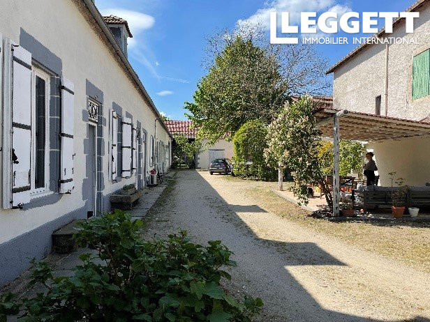 Image No.1-8 Bed House for sale