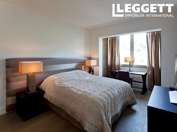 Image No.8-3 Bed Apartment for sale