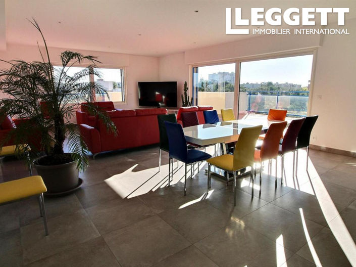 Image No.8-3 Bed Apartment for sale